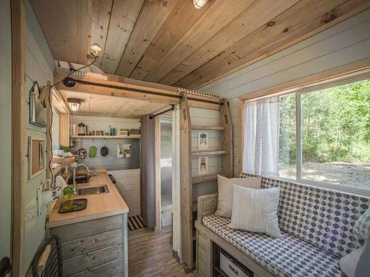 Ремонт в дачном домике внутри фото How to Live in a Tiny House Best tiny house, Tiny house design, Tiny house hunte