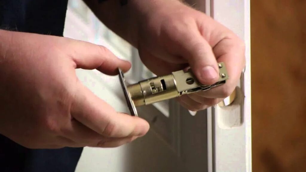 Ремонт замков фото How to Install A Deadbolt Lock For Your Front Door - National Cash Offer We buy 