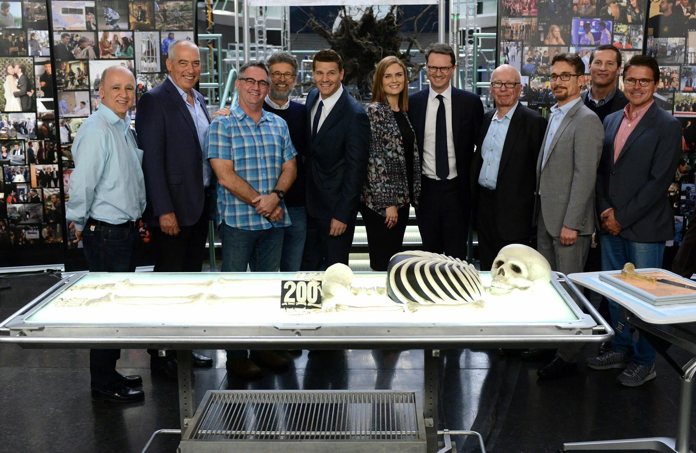 Ренди ди хафнер кости фото Bones' Gets 12-Episode Final Season On Fox