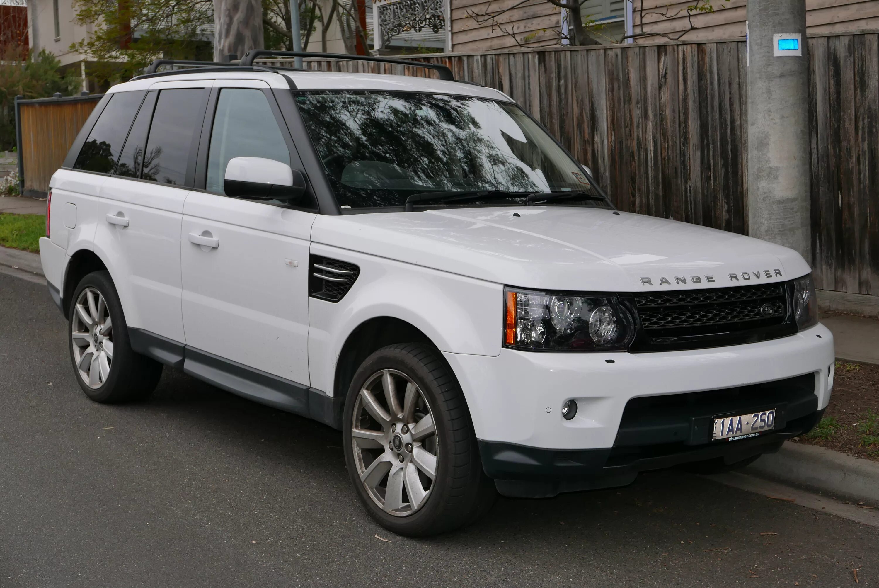 Рендж ровер спорт l320 фото File:2013 Land Rover Range Rover Sport (L320 MY13) SDV6 wagon (2015-07-09) 01.jp