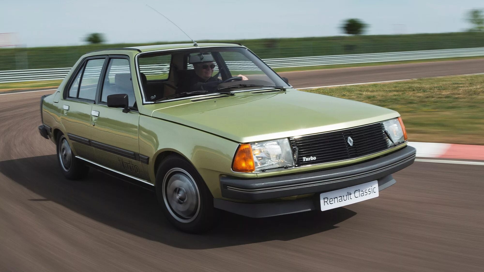 Рено 18 фото Driving the classics: Renault 18 Turbo review CAR Magazine