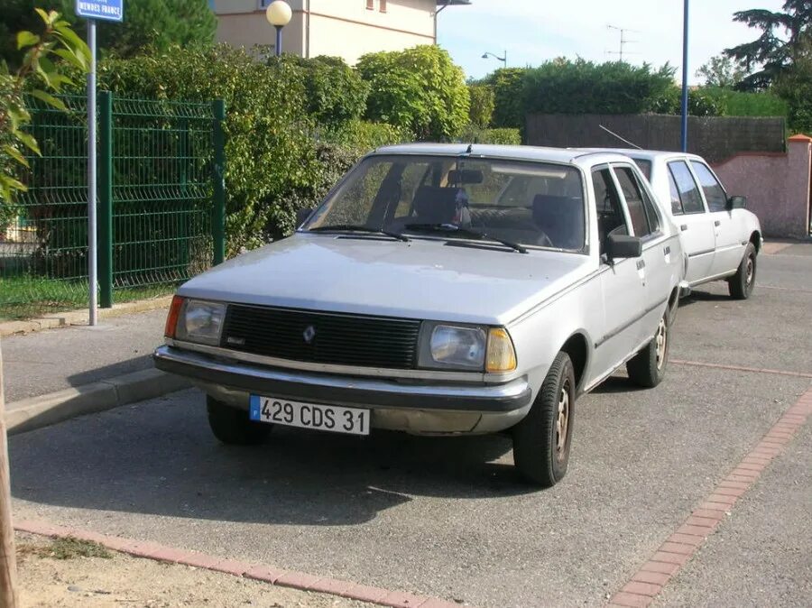 Рено 18 фото Renault 18 седан, 1978–1986, 1 поколение - отзывы, фото и характеристики на Car.