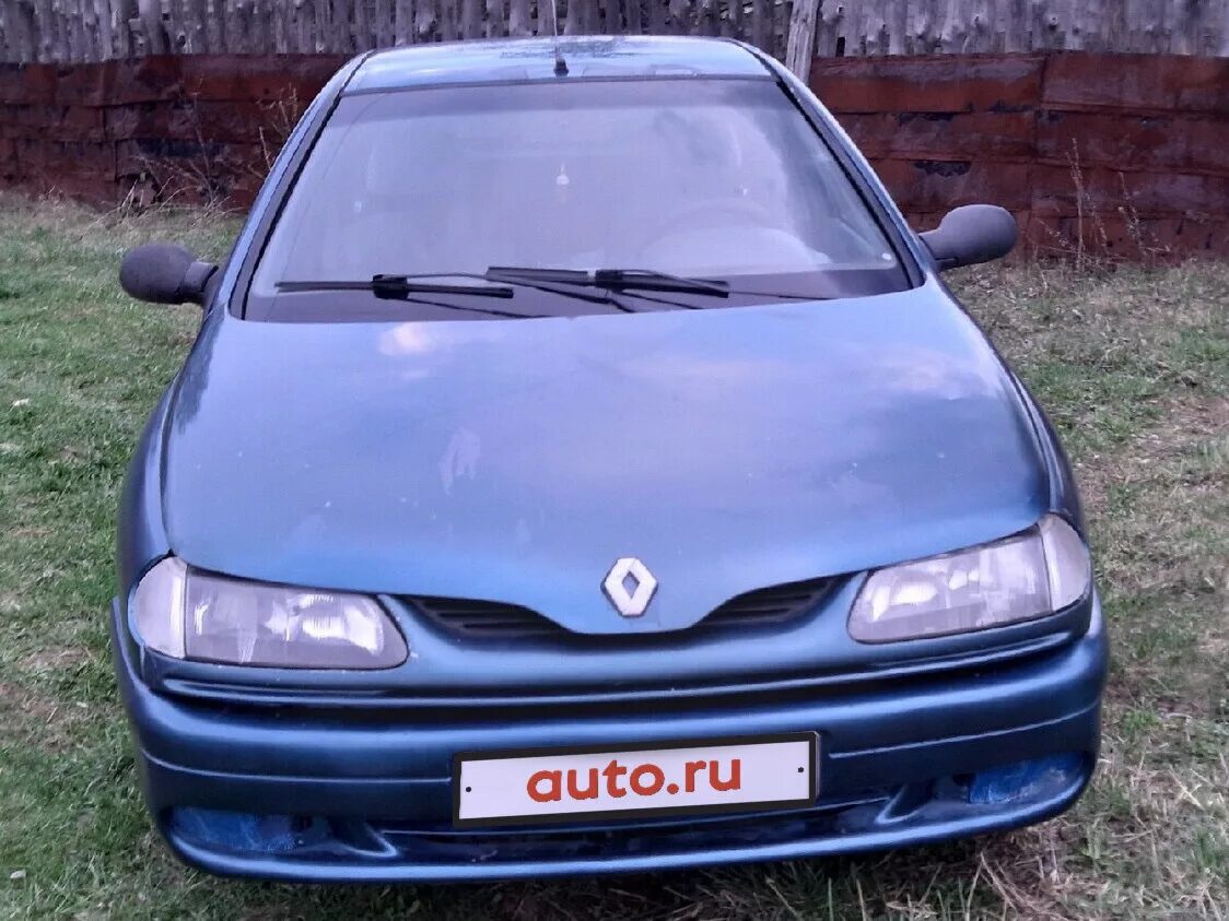 Рено 1997 фото Купить б/у Renault Laguna I 1.8 MT (90 л.с.) бензин механика в Арзамасе: голубой