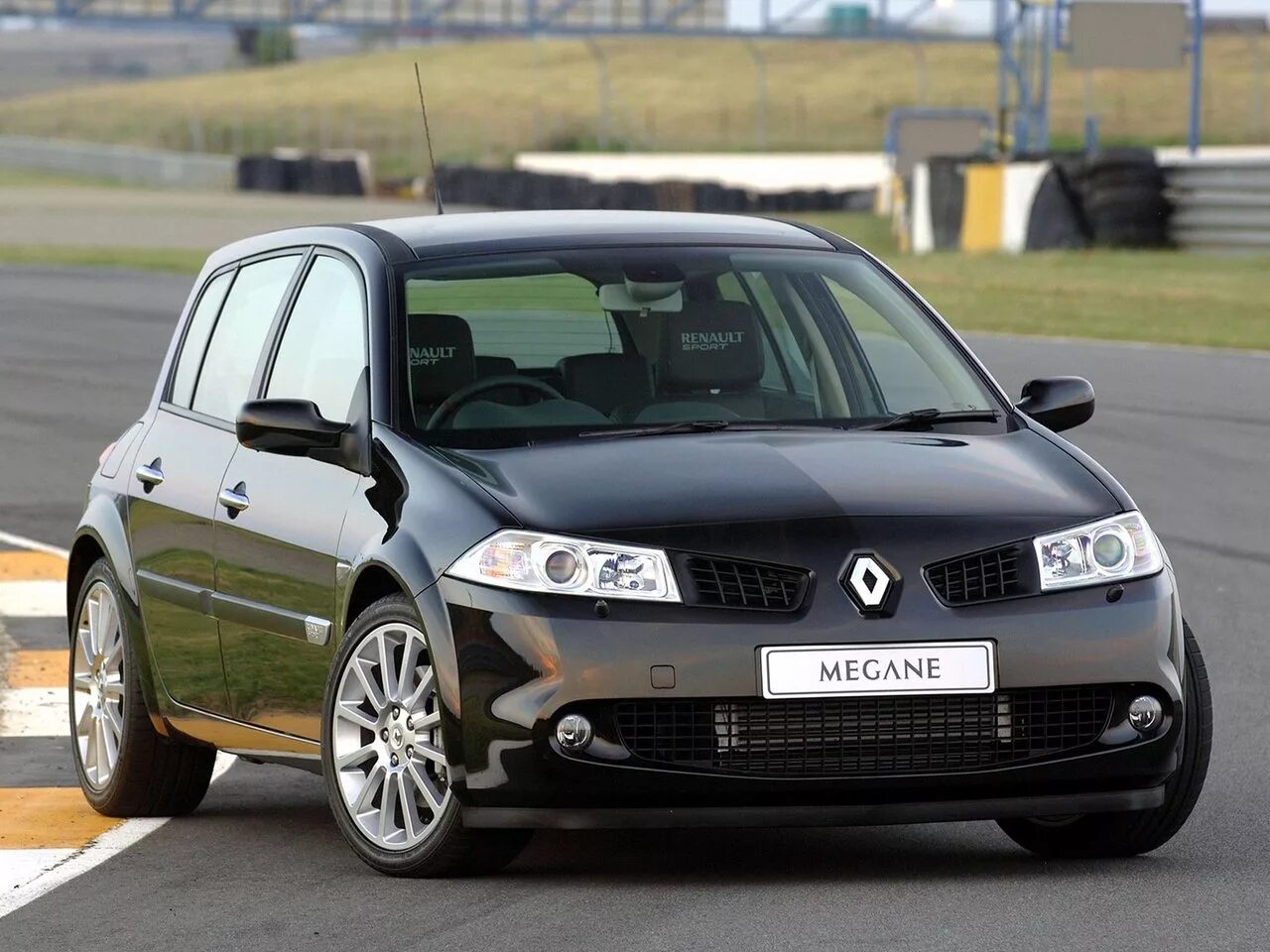 Рено 2 фото Характеристики и фото Renault Megane RS 2 поколение Рестайлинг 2006 - 2008, Хэтч