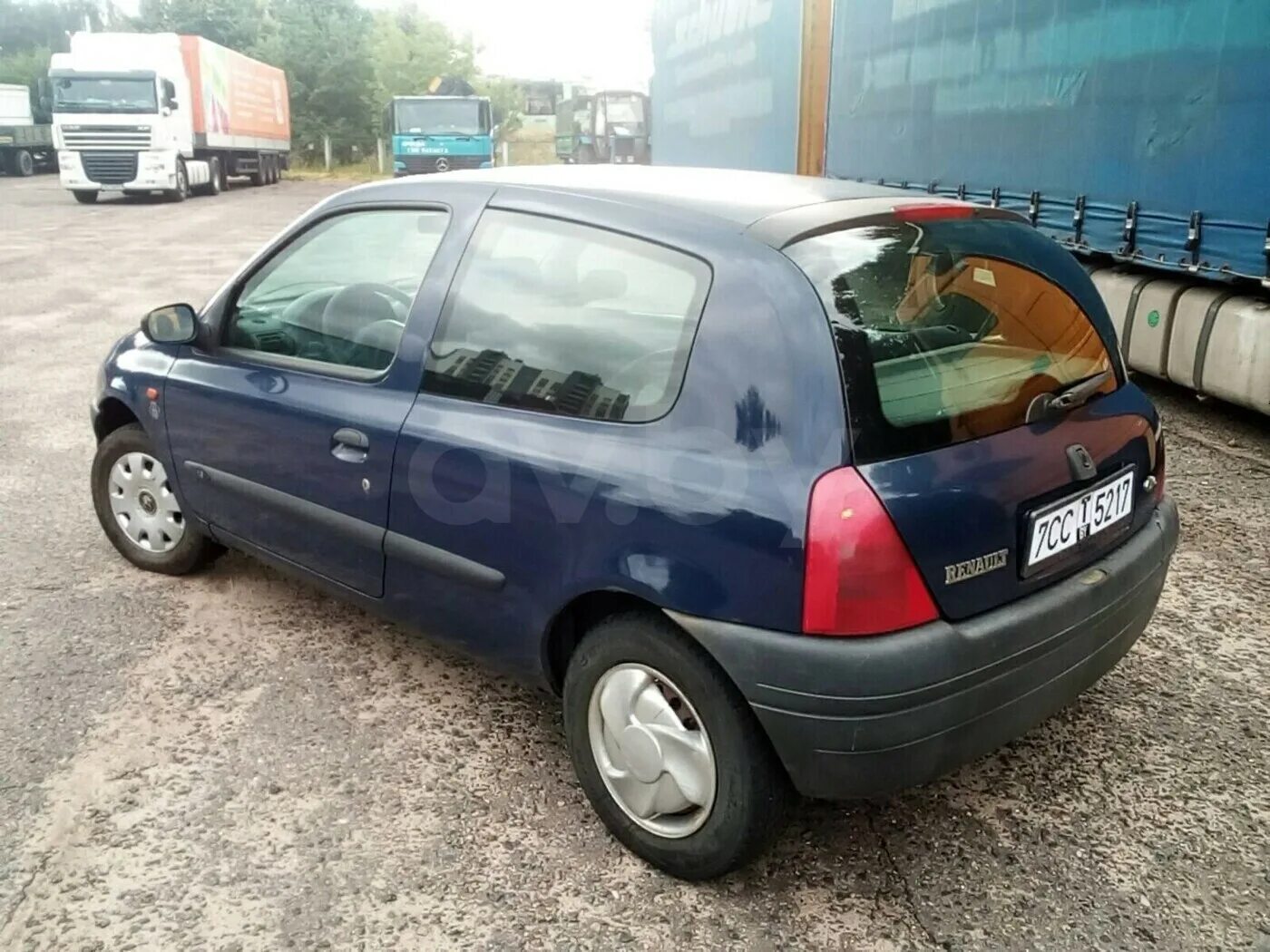 The Renault Clio from 2000 We will wrap around 1.4 car fully serviced, replaced 