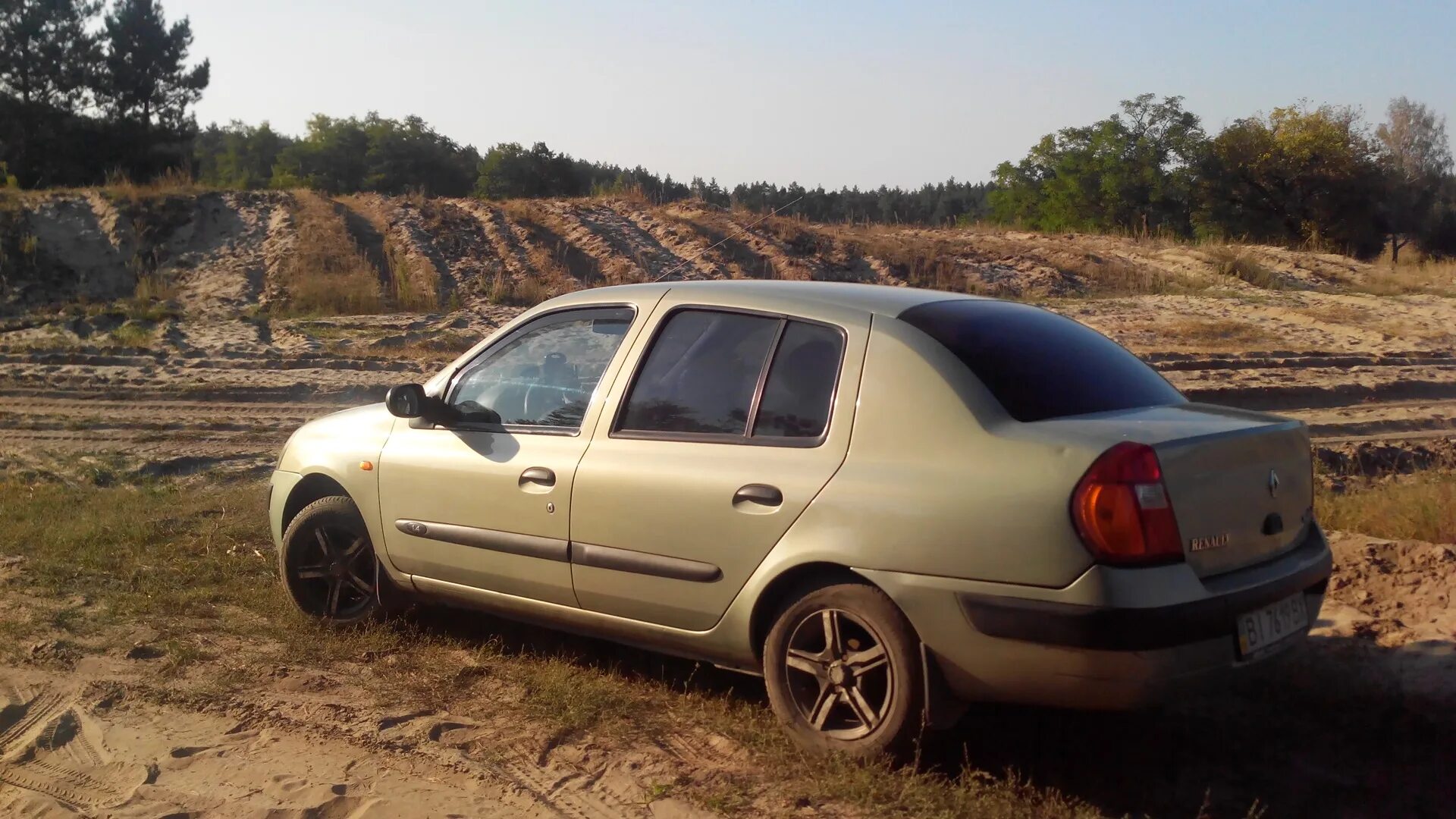 Рено 2003 года фото Renault Clio Symbol 1.4 бензиновый 2003 на DRIVE2