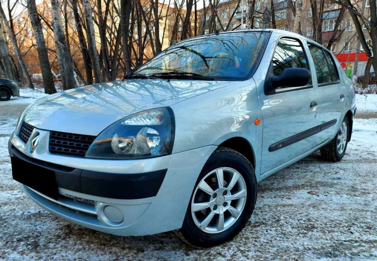 Рено 2003 года фото Серебристый Renault Symbol 2003 года с пробегом по цене 199 000 руб. в Новосибир