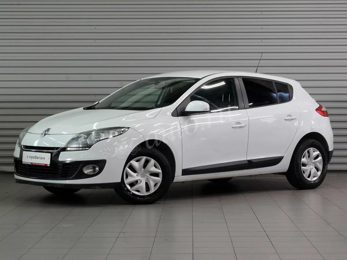 Рено 2012 года фото Купить б/у Renault Megane III 1.6 MT (106 л.с.) бензин механика в Москве: белый 