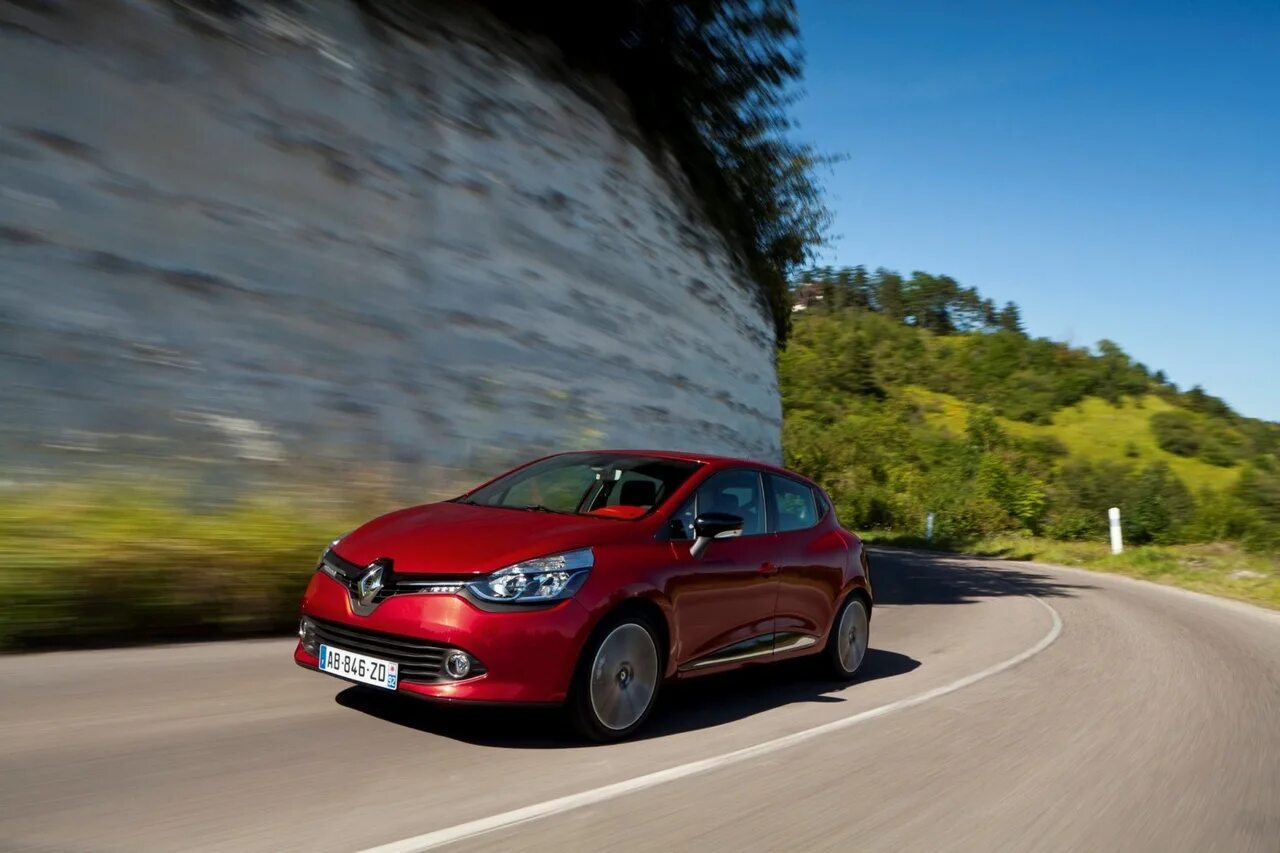 Рено 2013 фото Париж-2012: Renault Clio Ежедневный информационный портал AUTOMOBILI.RU