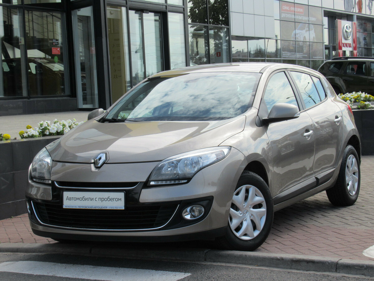 Рено 2013 фото цена Купить б/у Renault Megane III Рестайлинг 1.6 CVT (114 л.с.) бензин вариатор в Са