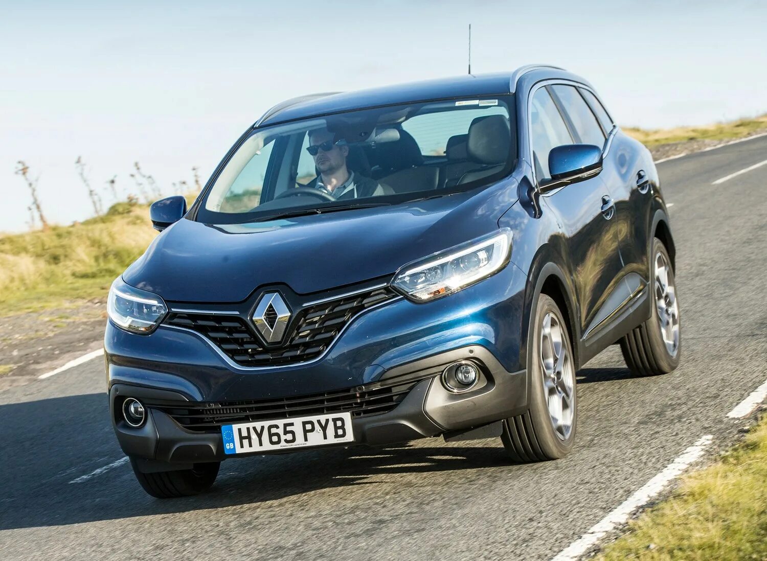 Рено 2016 фото Renault Kadjar (2021) MPG, Running Costs, Economy & CO2 Parkers