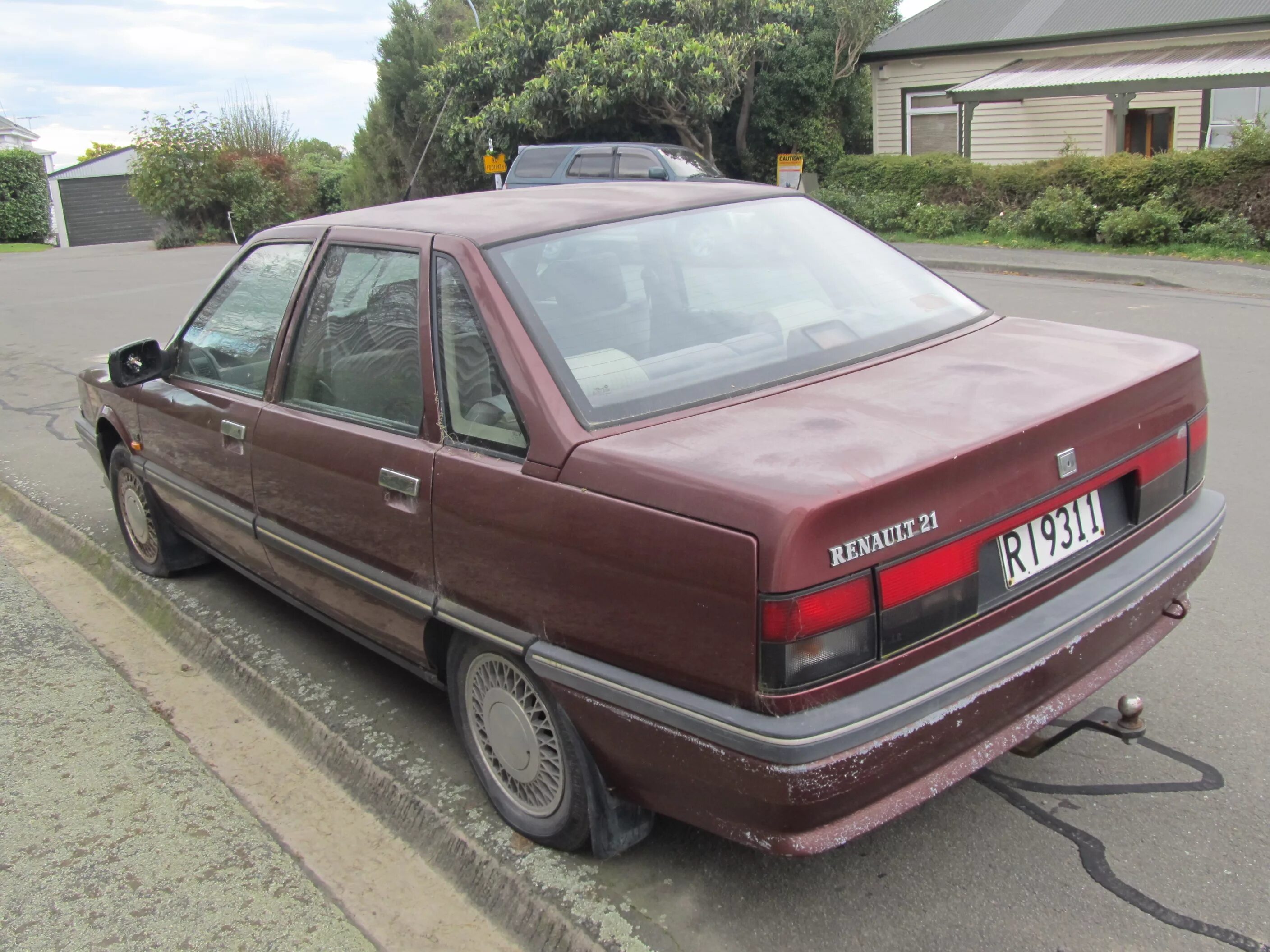 Рено 21 фото Archivo:1991-92 Renault 21 TXE Saloon (8623201775).jpg - Wikipedia, la enciclope