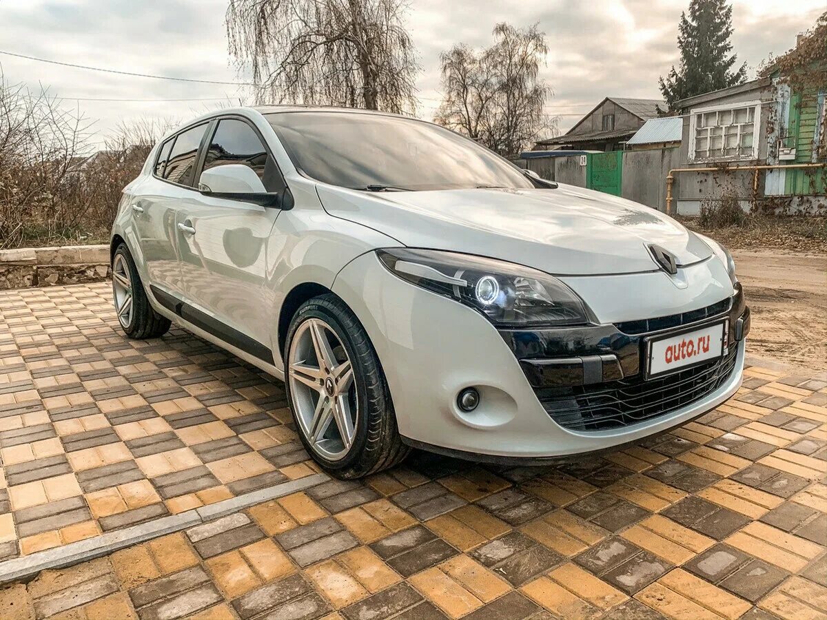 Рено 3 тюнинг Купить б/у Renault Megane III 1.5d MT (86 л.с.) дизель механика в Россоши: белый