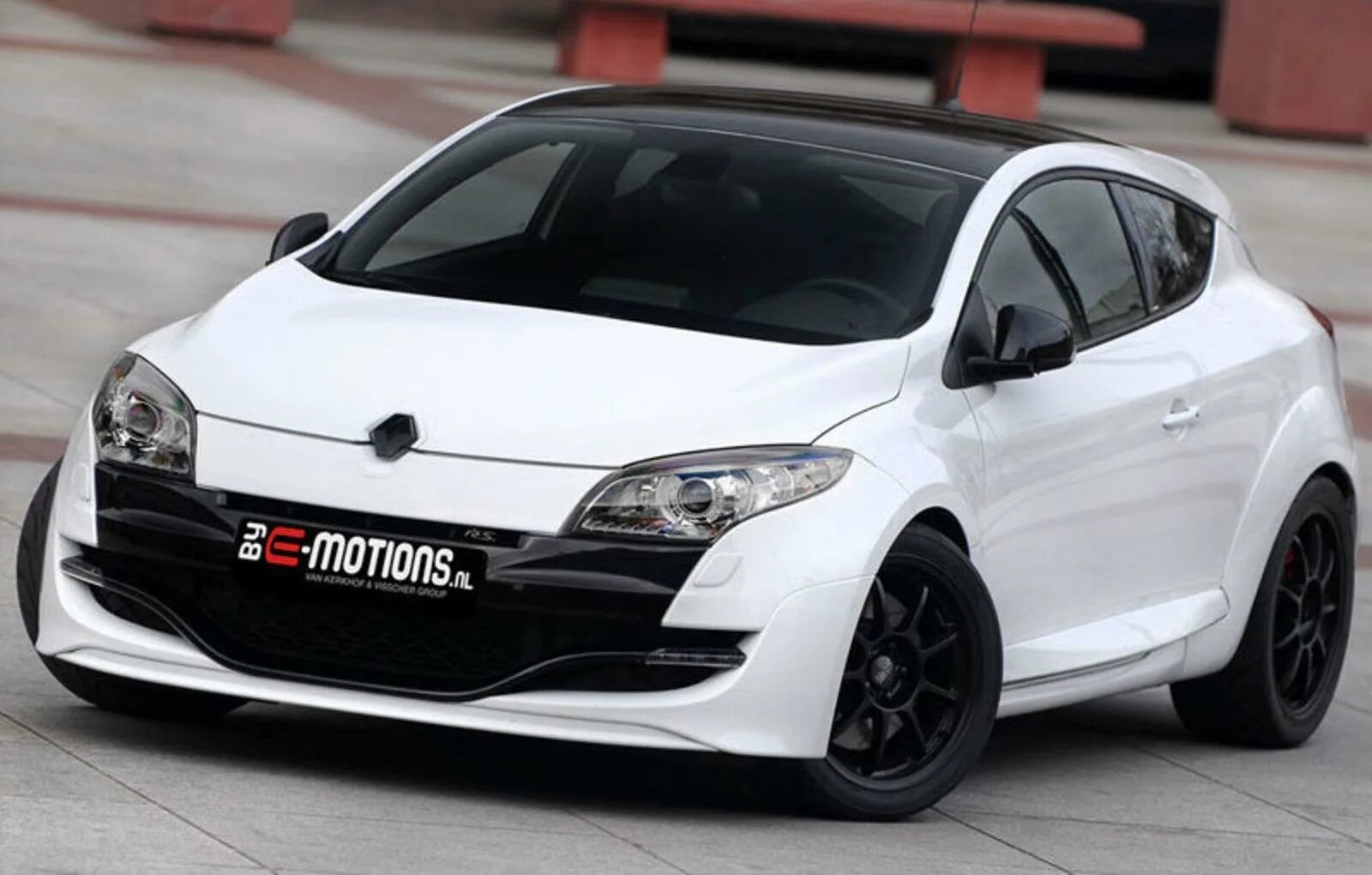 Рено 3 тюнинг Renault Megane RS II Restyling 2006 - 2009 Hatchback 3 door :: OUTSTANDING CARS