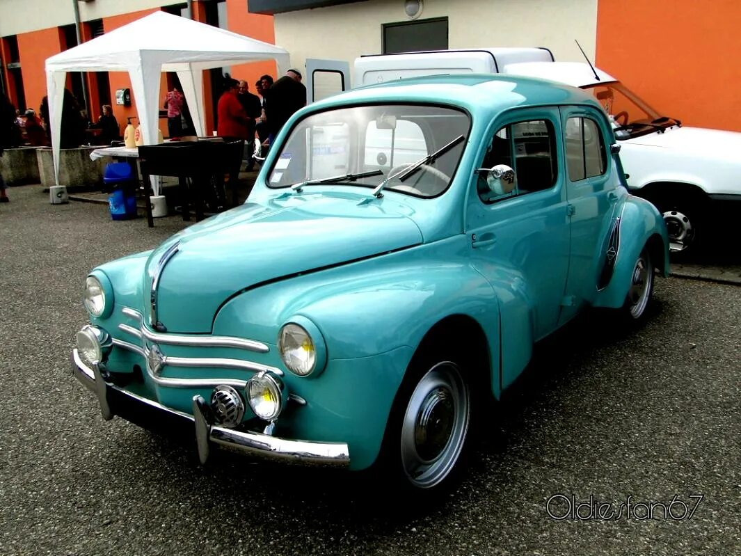 Рено 4 фото Renault 4 CV 1947 on MotoImg.com