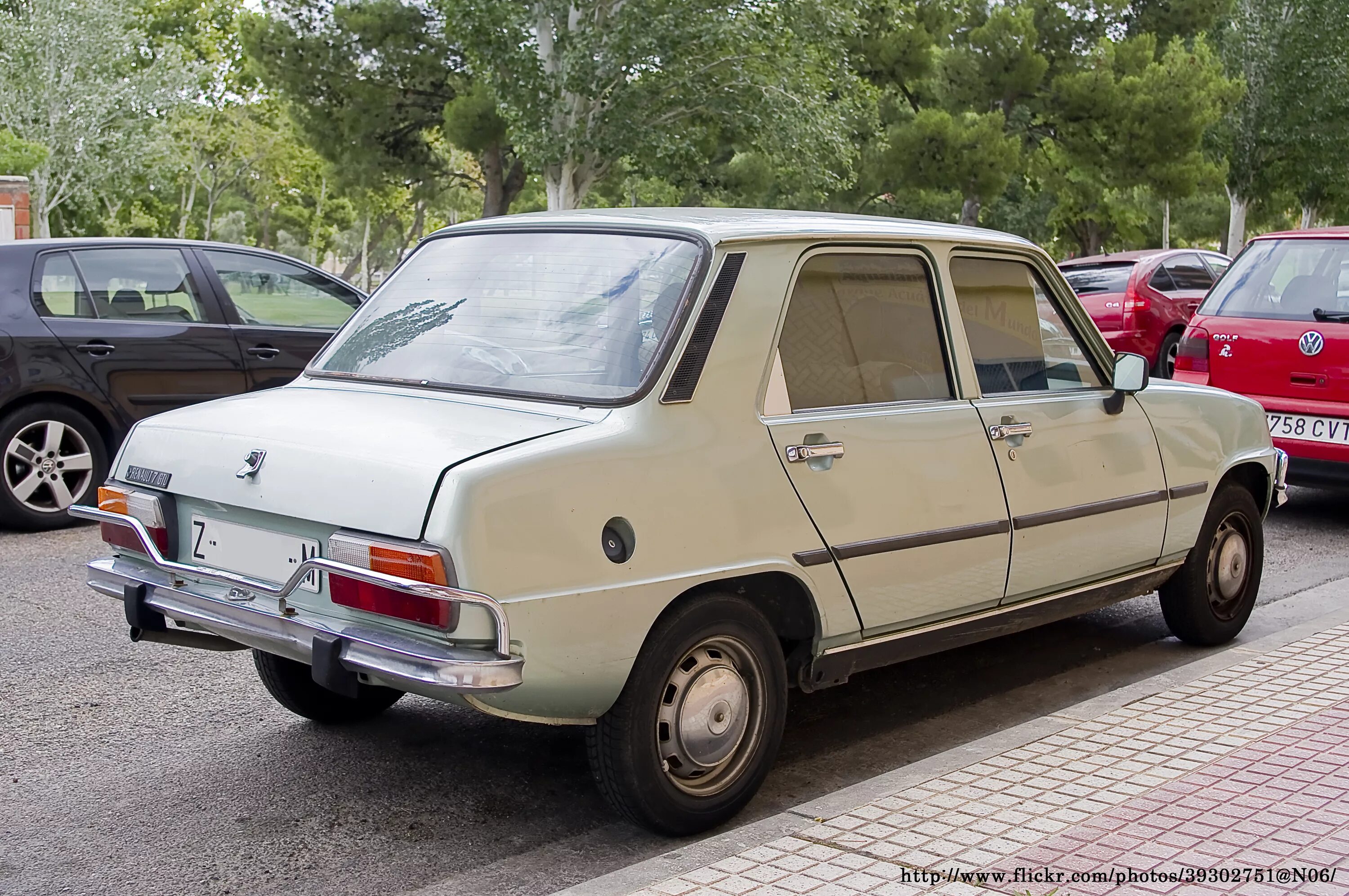 Рено 7 фото File:1980 Renault 7 GTL (6307219288).jpg - Wikimedia Commons