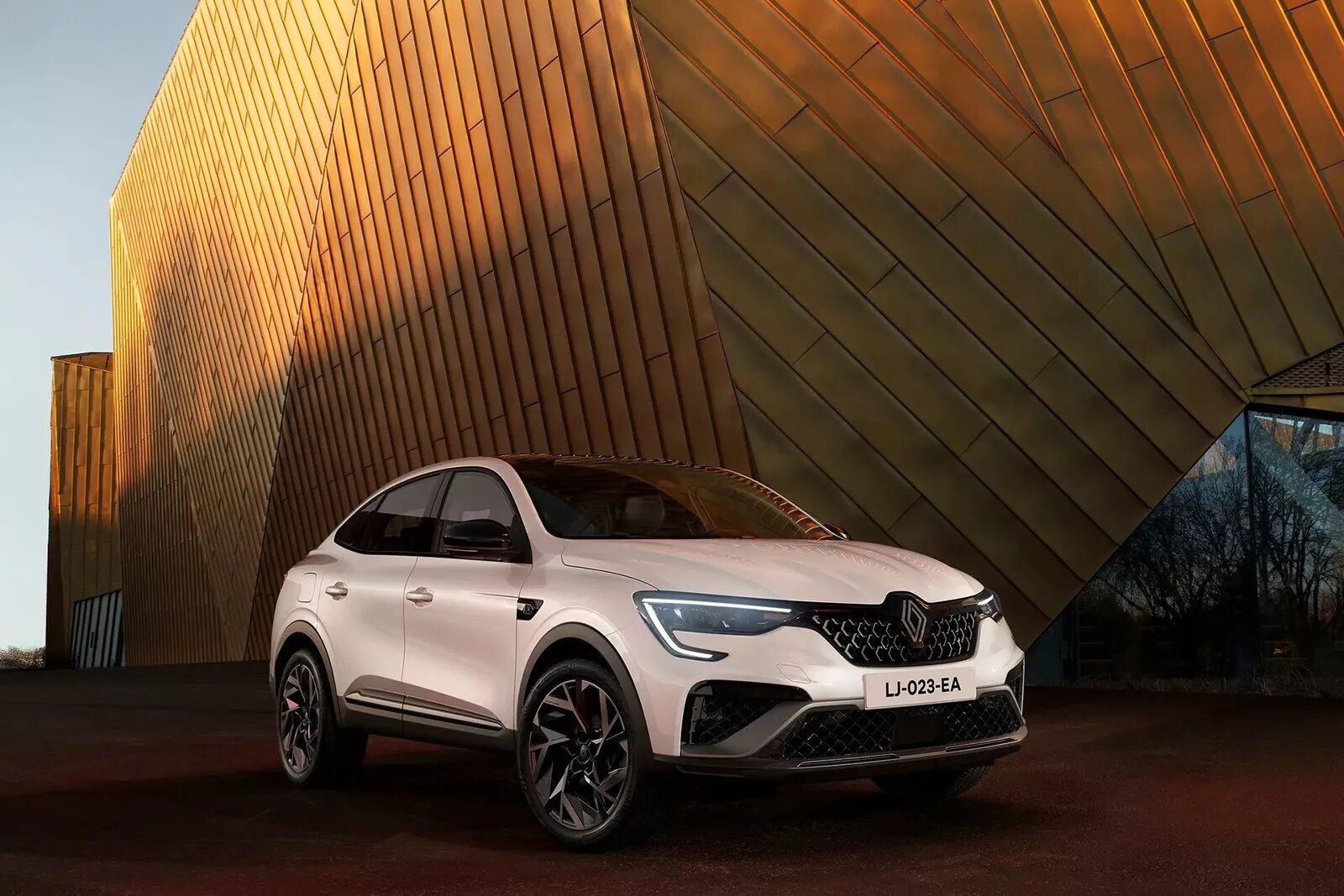 Рено аркана 2024 цена новый фото характеристики Новая отделка Fancy Esprit Alpine для Renault Arkana - новость от Автодок