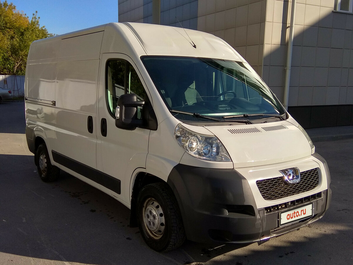 Рено боксер фото Купить б/у Peugeot Boxer дизель механика в Новосибирске: белый фургон 2011 года 