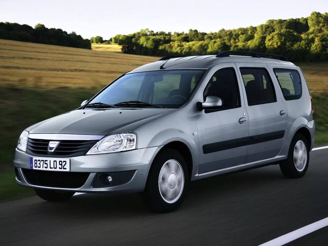 Рено dacia фото Аксессуары для Dacia Logan I 2004 - 2012 Универсал 5 дв. в Саратове: купить авто