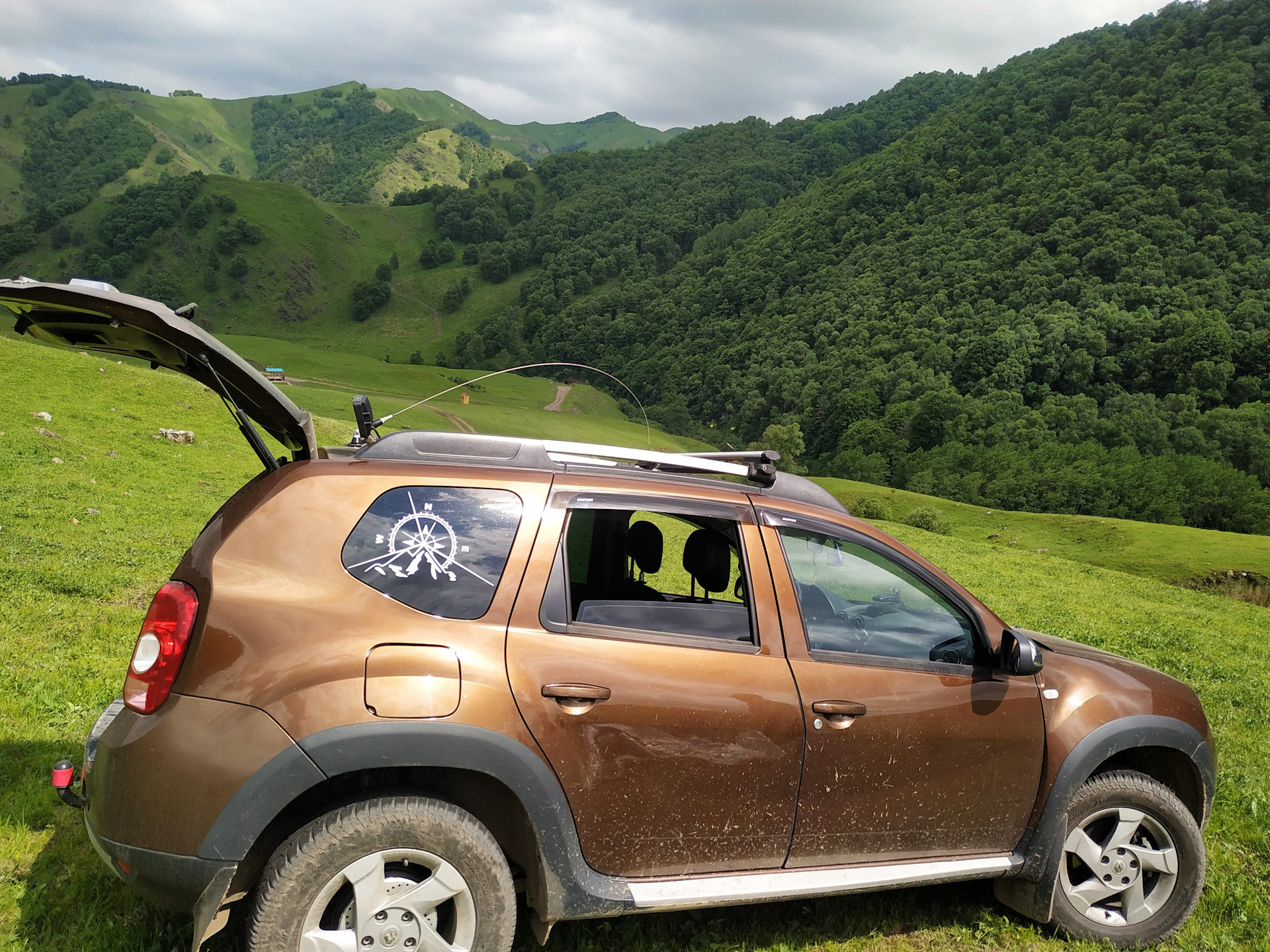 Рено дастер 4х4 2.0 фото Водопад Гедмиш в феврале. - Renault Duster (1G), 2 л, 2013 года покатушки DRIVE2