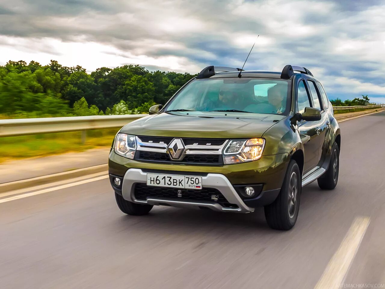 Рено дастер 4х4 фото Чехлы на RENAULT DUSTER 2015–2020