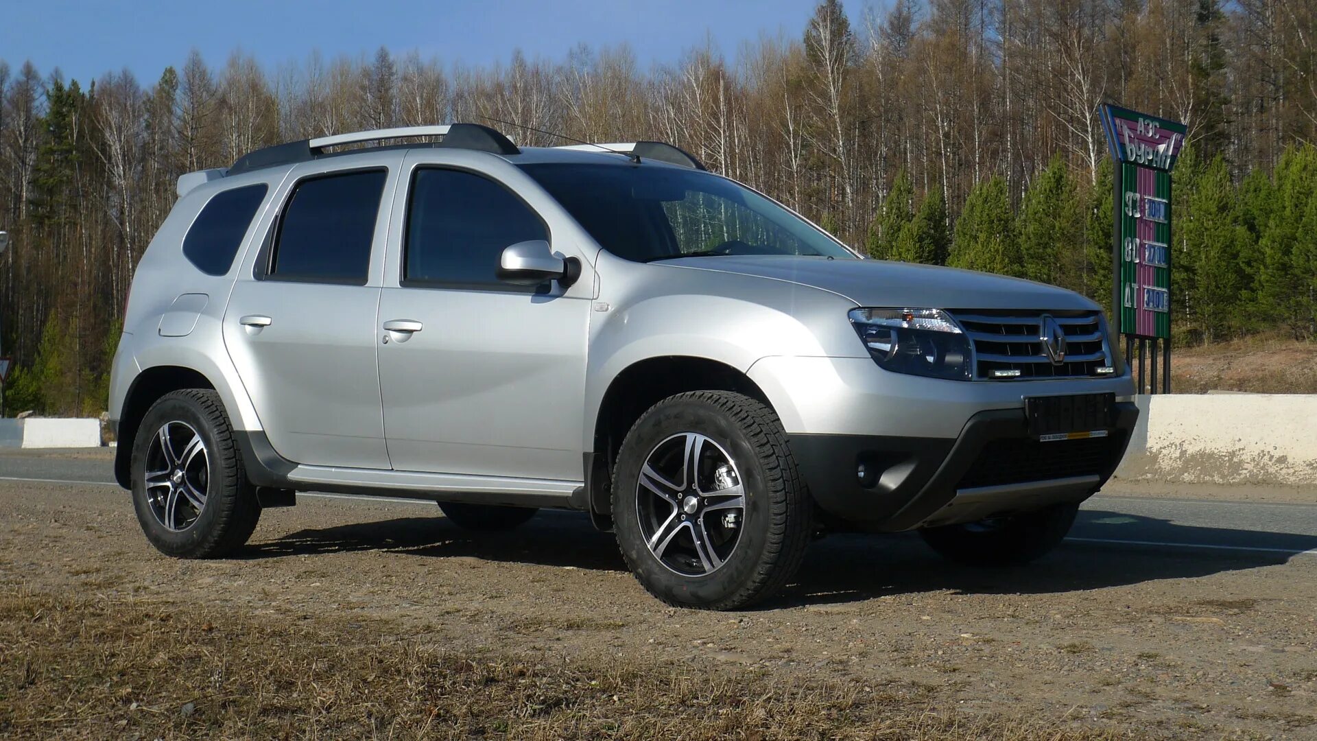 Рено дастер литые диски фото Renault Duster (1G) 2.0 бензиновый 2014 на DRIVE2