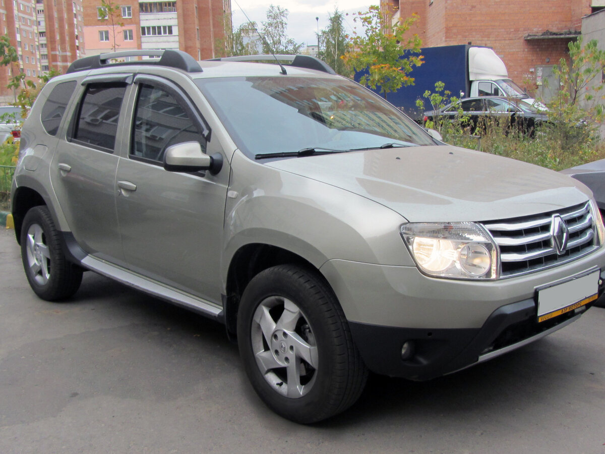 Чехлы на RENAULT DUSTER 2015–2020