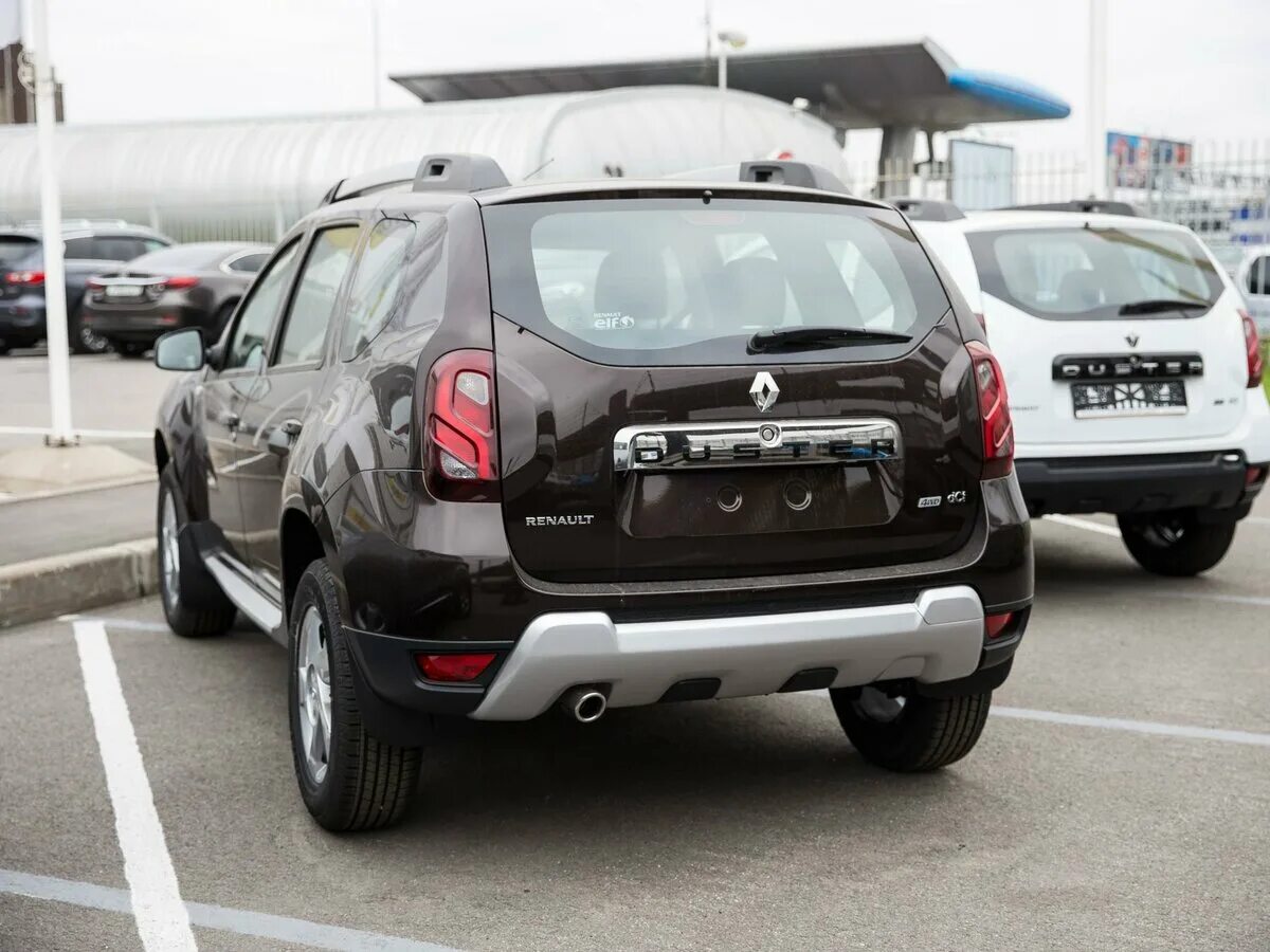 Рено дастер вид сзади фото Купить новый Renault Duster I Рестайлинг 2.0 MT (143 л.с.) 4WD бензин механика в