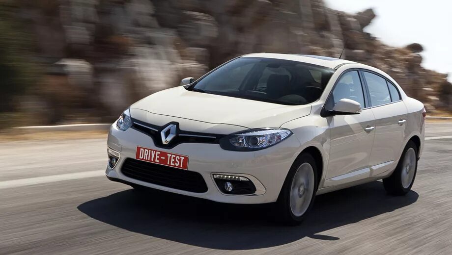 Рено флюенс 2013 фото Балансируем седан Renault Fluence на турецких серпантинах - ДРАЙВ