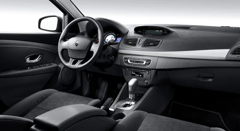 Рено флюенс фото салона Car Features List for Renault Fluence 2013 2.0 SE (Kuwait) YallaMotor