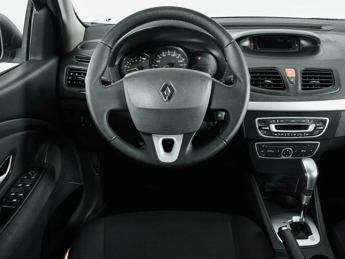 Рено флюенс фото салона Купить б/у Renault Fluence I 1.6 AT (106 л.с.) бензин автомат в Минеральных Вода