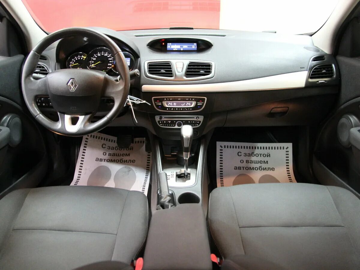 Рено флюенс фото салона Купить б/у Renault Fluence I 2.0 CVT (138 л.с.) бензин вариатор в Москве: голубо