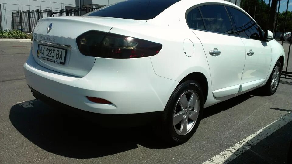 Рено флюенс фото сзади Поставил ксенон Митсуми 5000 К - Renault Fluence, 2 л, 2011 года электроника DRI