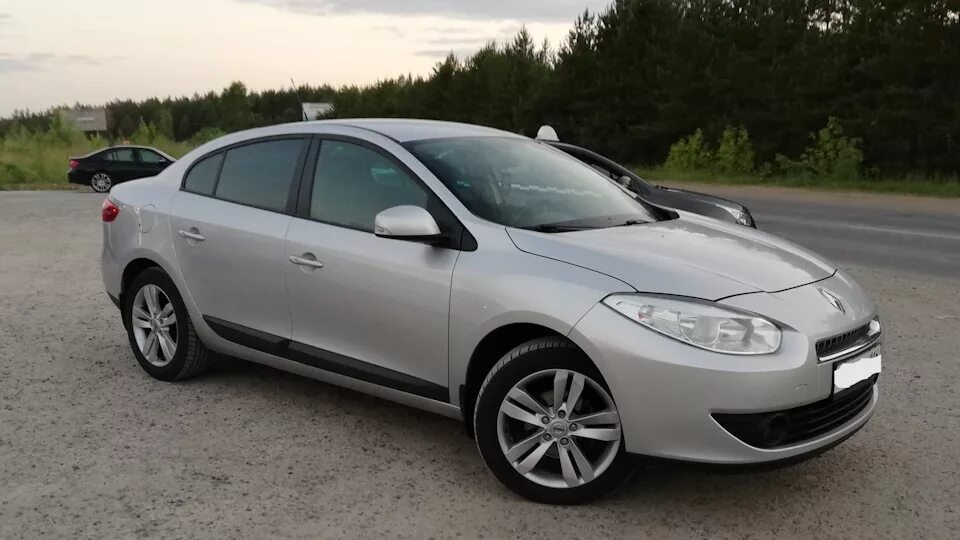 Рено флюенс на 16 дисках фото Renault Fluence 1.6 бензиновый 2013 на DRIVE2