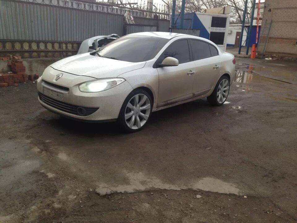 Рено флюенс на 16 дисках фото R20 Infiniti - Renault Fluence, 1,6 л, 2012 года колёсные диски DRIVE2