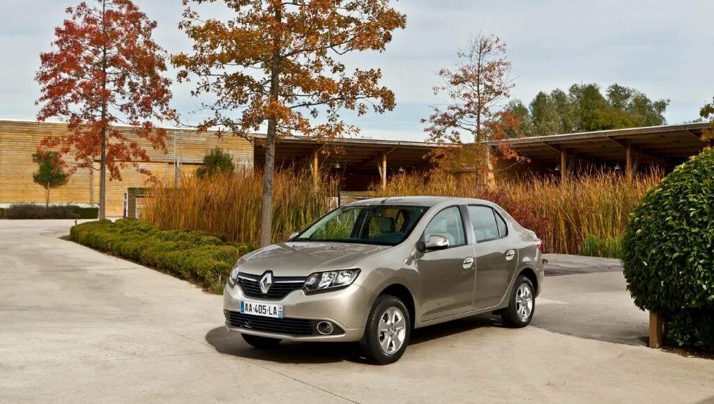 Рено фото 2013 Renault Symbol - the new generation unveiled CarSession