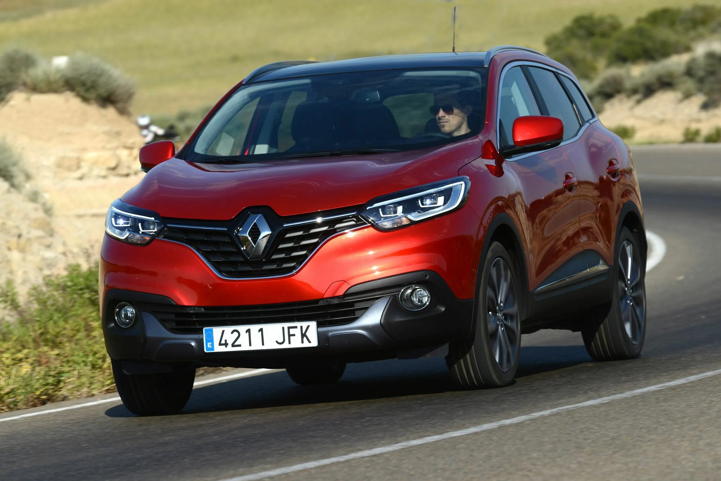 Рено кадиар фото New Renault Kadjar 2015 - pictures New renault, Renault, Cars trucks