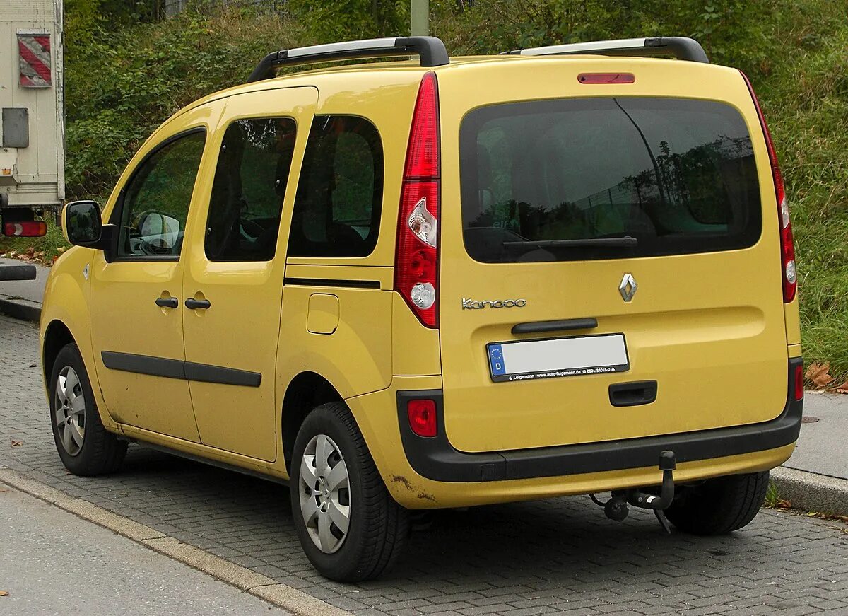 Купить б/у Renault Kangoo II 1.6 MT (84 л.с.) бензин механика в Волгограде: белы