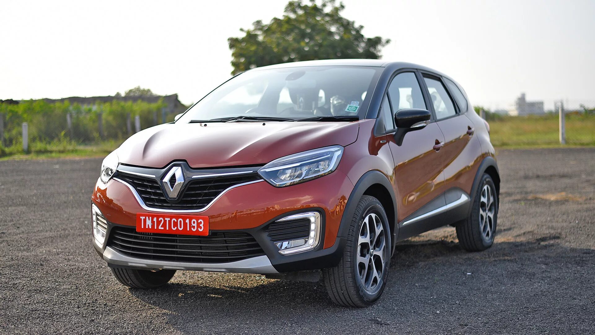 Рено каптур 2018 фото Renault Captur 2018 Petrol RxT Exterior Car Photos - Overdrive