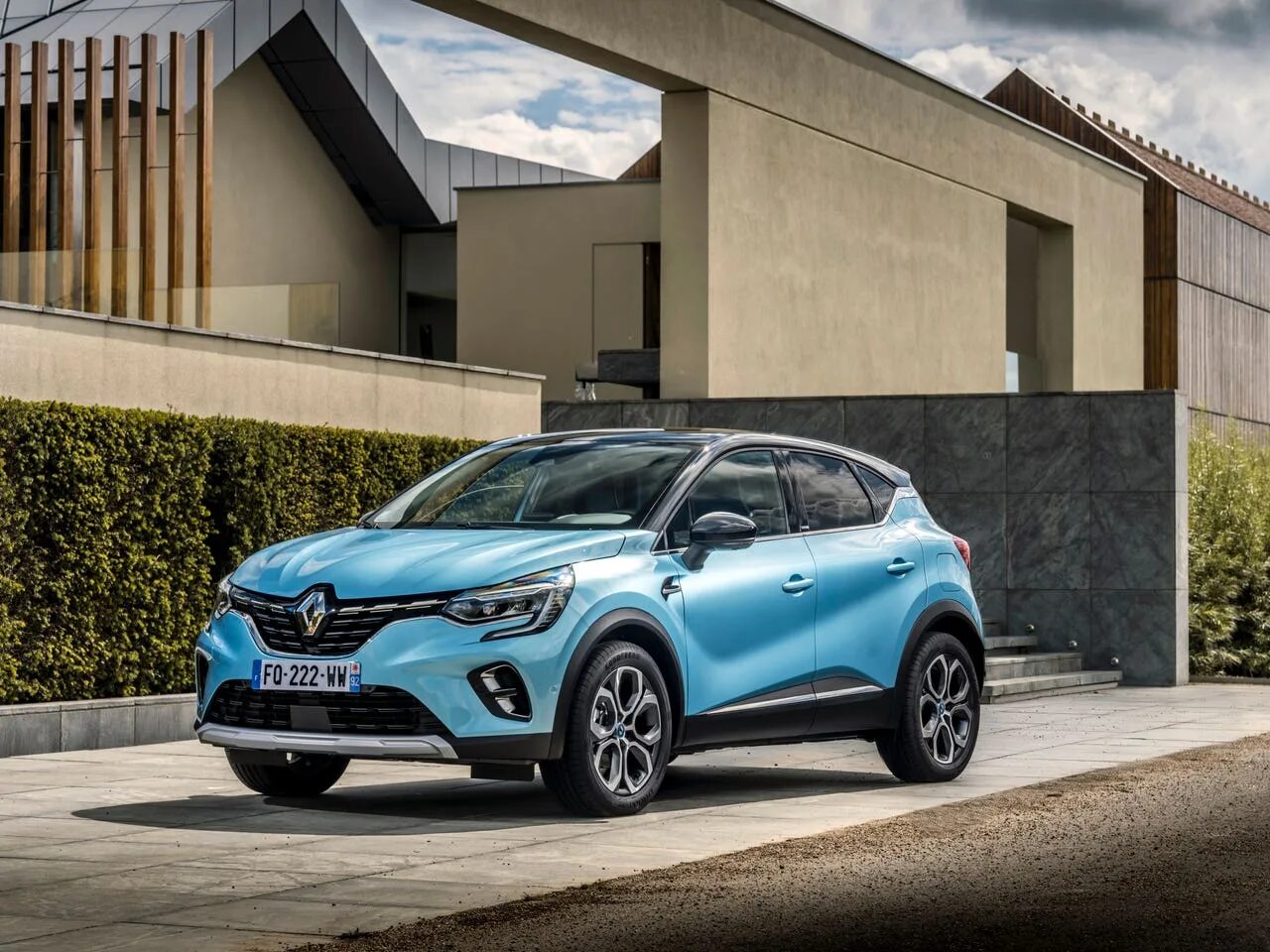 Рено каптюр 2021 новый фото First Drive: The Renault Captur E-Tech brings plug-in hybrid power to this best-