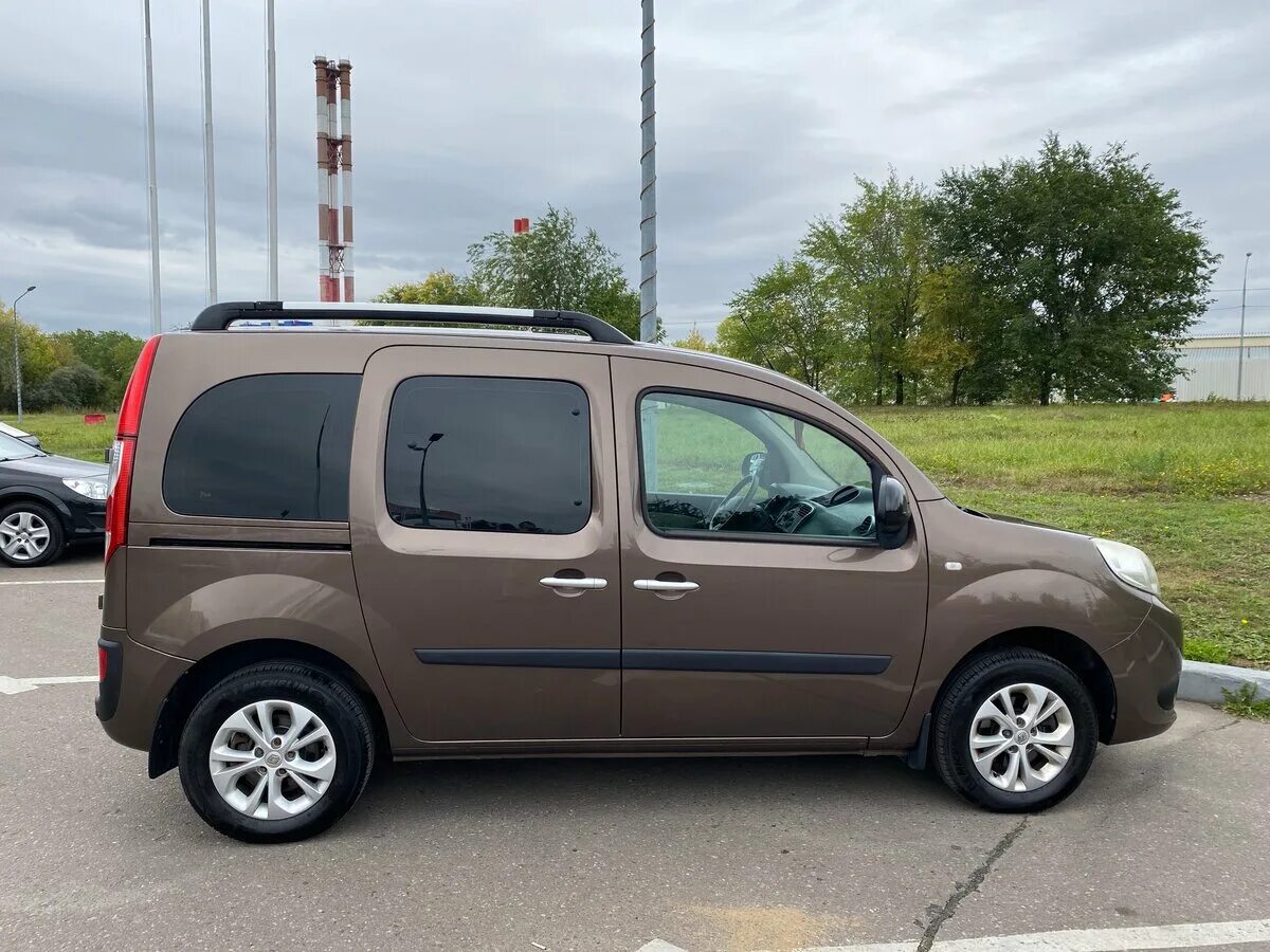 Рено кенго 2 фото Купить б/у Renault Kangoo II Рестайлинг 1.6 MT (102 л.с.) бензин механика в Моск