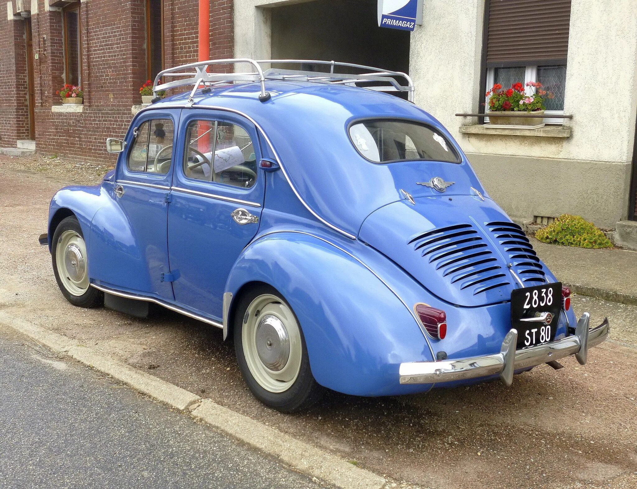 This sparkling Renault show car celebrates the 5's 50th birthday Top Gear