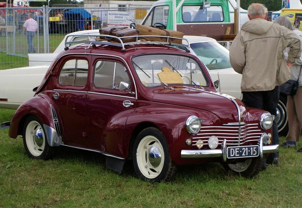 Рено классик фото 1952 Renault 4CV Classic cars, Car museum, Dream cars