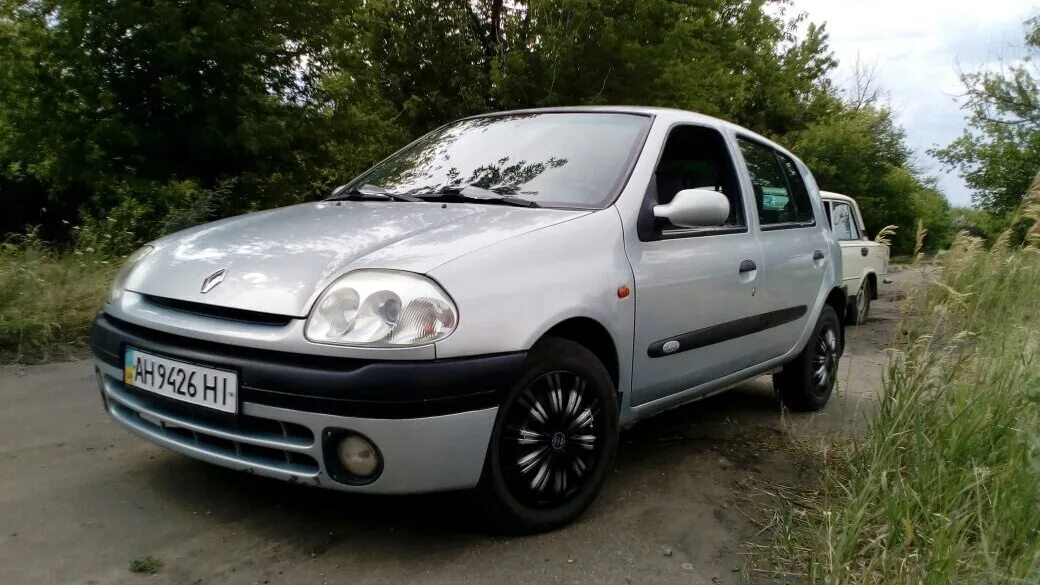 Рено клио 1 фото Renault Clio II 1.4 бензиновый 2000 Малявка. на DRIVE2