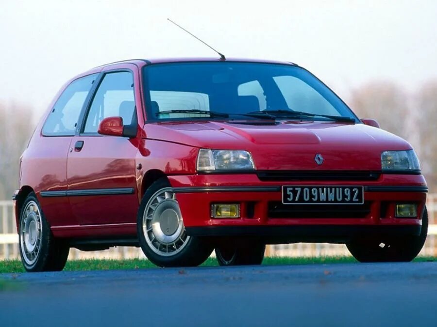 Рено клио 1 поколение фото Поиск "Clio" среди галерей автомобилей Renault. VERcity