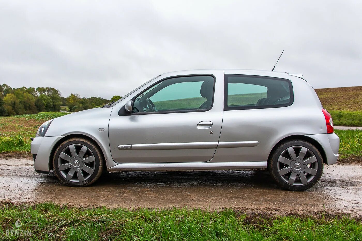 Рено клио 2 фото Benzin - Renault Clio 2 RS 182 - 2005