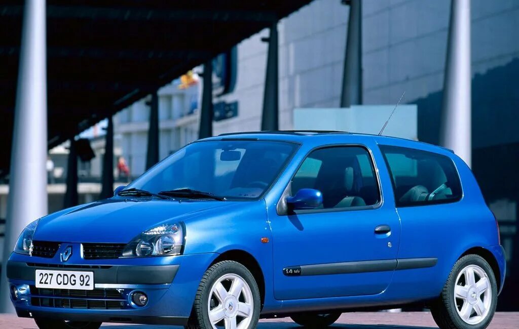 Рено клио 2001 фото Renault Clio 2 поколение рестайлинг, хэтчбек 3-дверный - технические характерист