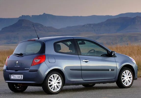 Рено клио 3 фото Renault Clio 3-door ZA-spec 2006–09 wallpapers