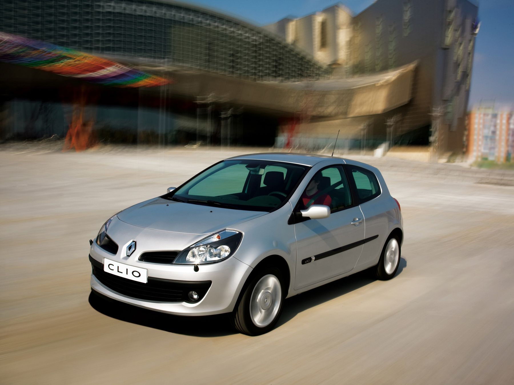 File:Renault Clio III Phase II Dreitürer Dynamique Perlmuttschwarz.JPG - Wikimed