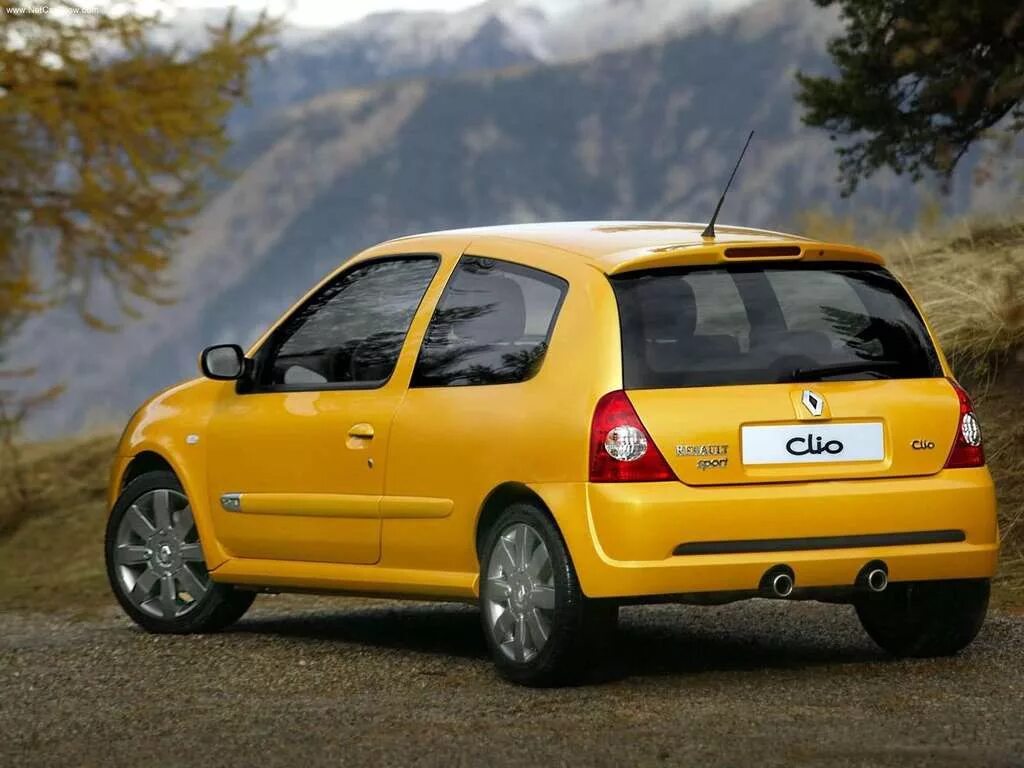 Рено клио фото Замена куска трубки омывателя стекла. - Renault Clio II, 1,2 л, 2003 года поломк